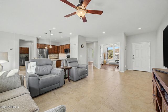 17482 W CEDARWOOD Lane, Goodyear, AZ 85338