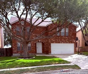 8422 Park Olympia, Universal City, TX 78148