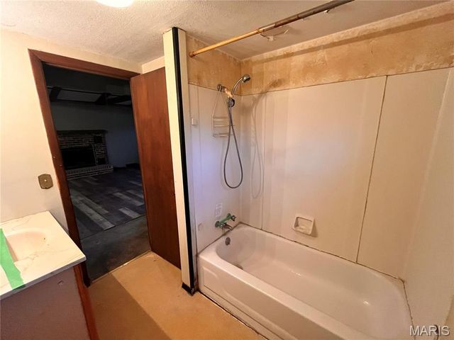 13142 Lakeview Drive, Ste Genevieve, MO 63670