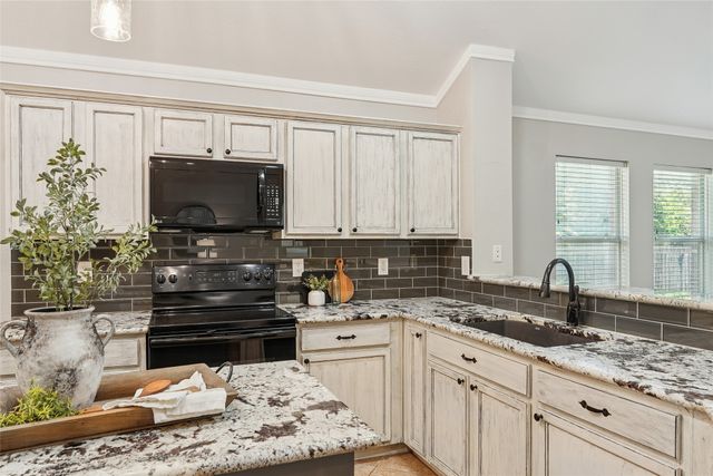 13264 Ridgepointe Road, Fort Worth, TX 76244