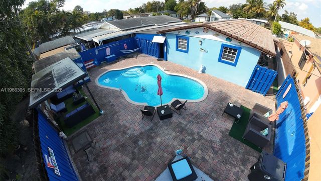 5720 SW 39th St, West Park, FL 33023