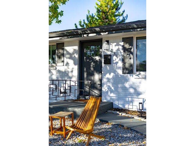439 E Panama Dr, Centennial, CO 80121