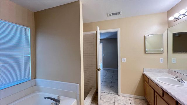 1547 OAK HILL TRAIL, Kissimmee, FL 34747