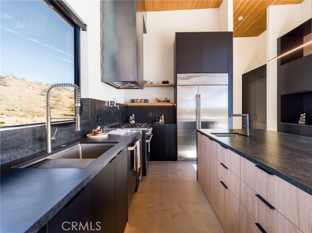 621 N Sage Avenue, Yucca Valley, CA 92284