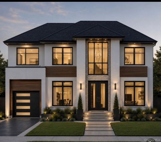 4 Legend Lane, Westbury, NY 11590