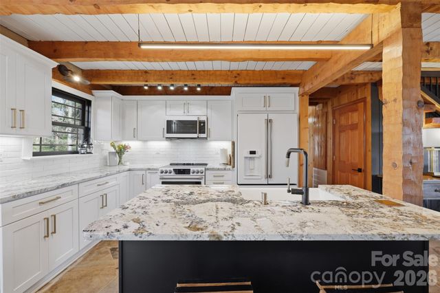 350 Starnes Circle Drive, Taylorsville, NC 28681