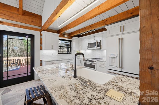 350 Starnes Circle Drive, Taylorsville, NC 28681