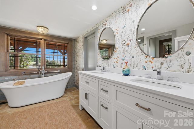 350 Starnes Circle Drive, Taylorsville, NC 28681