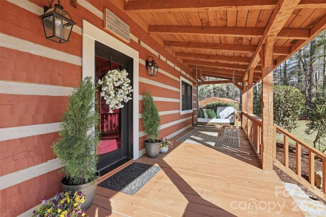 350 Starnes Circle Drive, Taylorsville, NC 28681