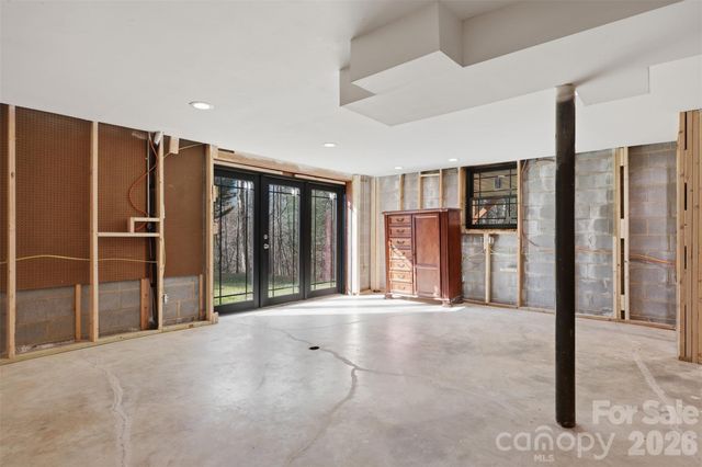 350 Starnes Circle Drive, Taylorsville, NC 28681