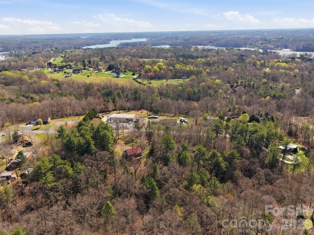 350 Starnes Circle Drive, Taylorsville, NC 28681