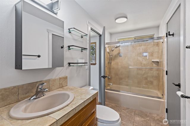 17010 16th Avenue E, Spanaway, WA 98387
