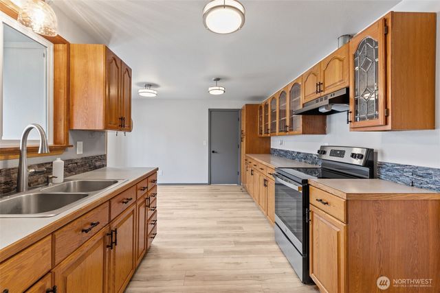 17010 16th Avenue E, Spanaway, WA 98387