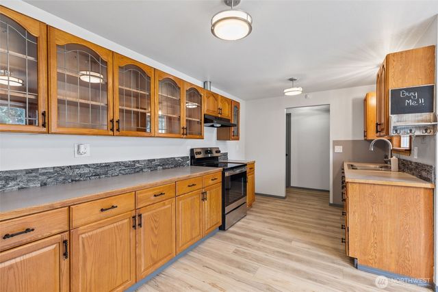17010 16th Avenue E, Spanaway, WA 98387