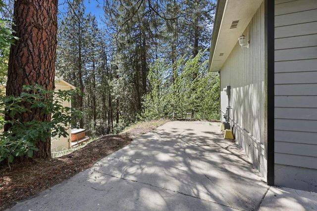 9921 N WIEBER Dr, Spokane, WA 99208