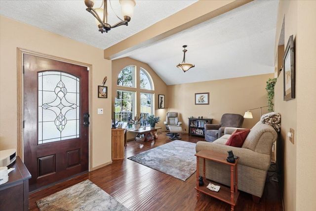 9921 N WIEBER Dr, Spokane, WA 99208