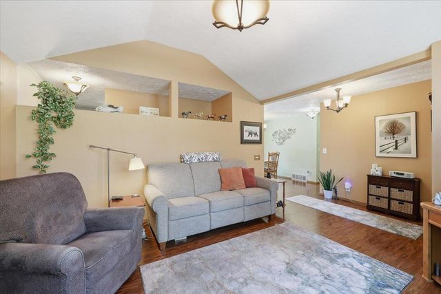 9921 N WIEBER Dr, Spokane, WA 99208
