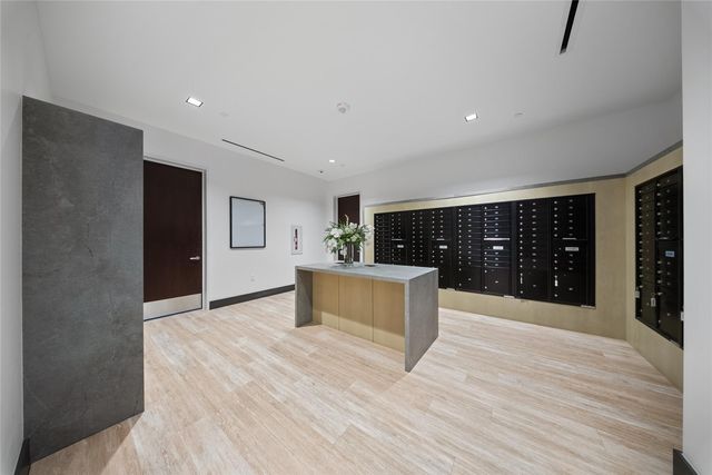 1711 Allen Parkway 1802, Houston, TX 77019