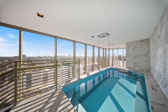 1711 Allen Parkway 1802, Houston, TX 77019