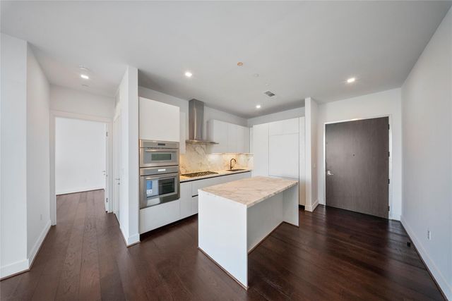 1711 Allen Parkway 1802, Houston, TX 77019