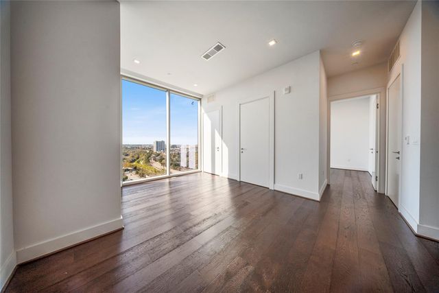 1711 Allen Parkway 1802, Houston, TX 77019