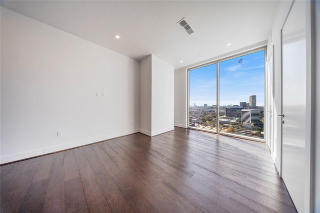 1711 Allen Parkway 1802, Houston, TX 77019
