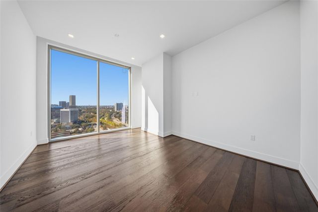 1711 Allen Parkway 1802, Houston, TX 77019