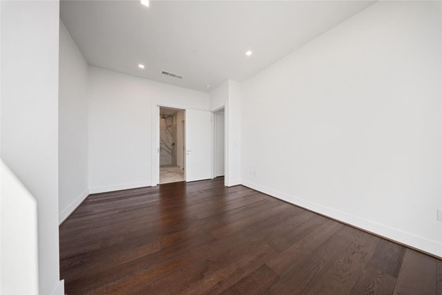 1711 Allen Parkway 1802, Houston, TX 77019