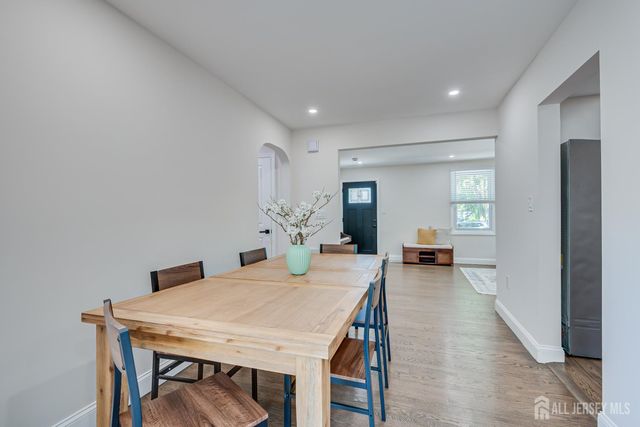 34 James Place, Metuchen, NJ 08840