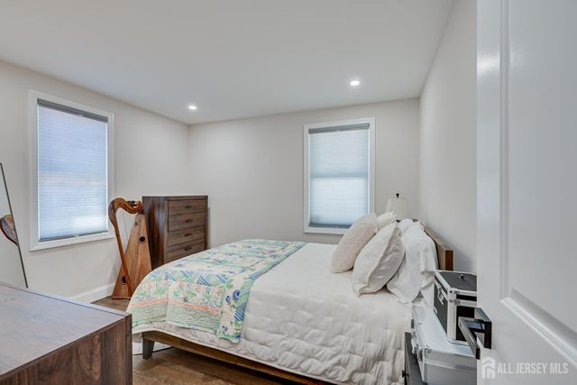 34 James Place, Metuchen, NJ 08840