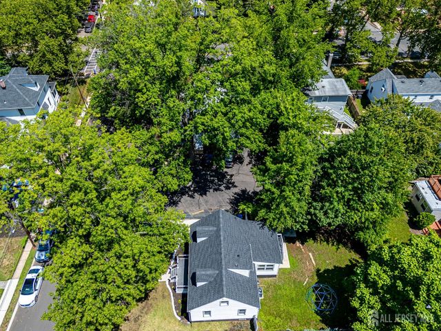 34 James Place, Metuchen, NJ 08840