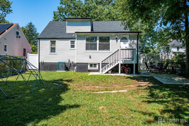 34 James Place, Metuchen, NJ 08840