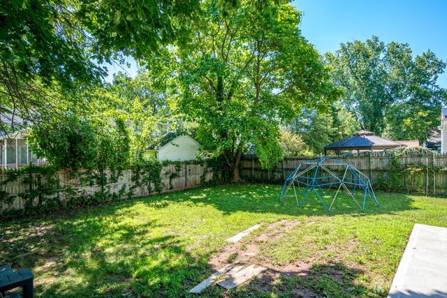 34 James Place, Metuchen, NJ 08840