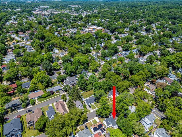 34 James Place, Metuchen, NJ 08840