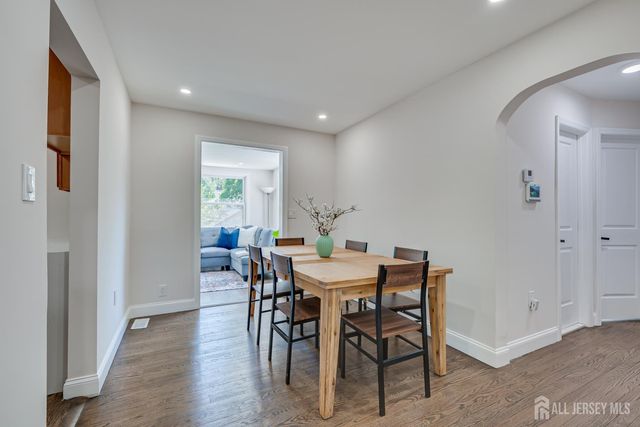 34 James Place, Metuchen, NJ 08840