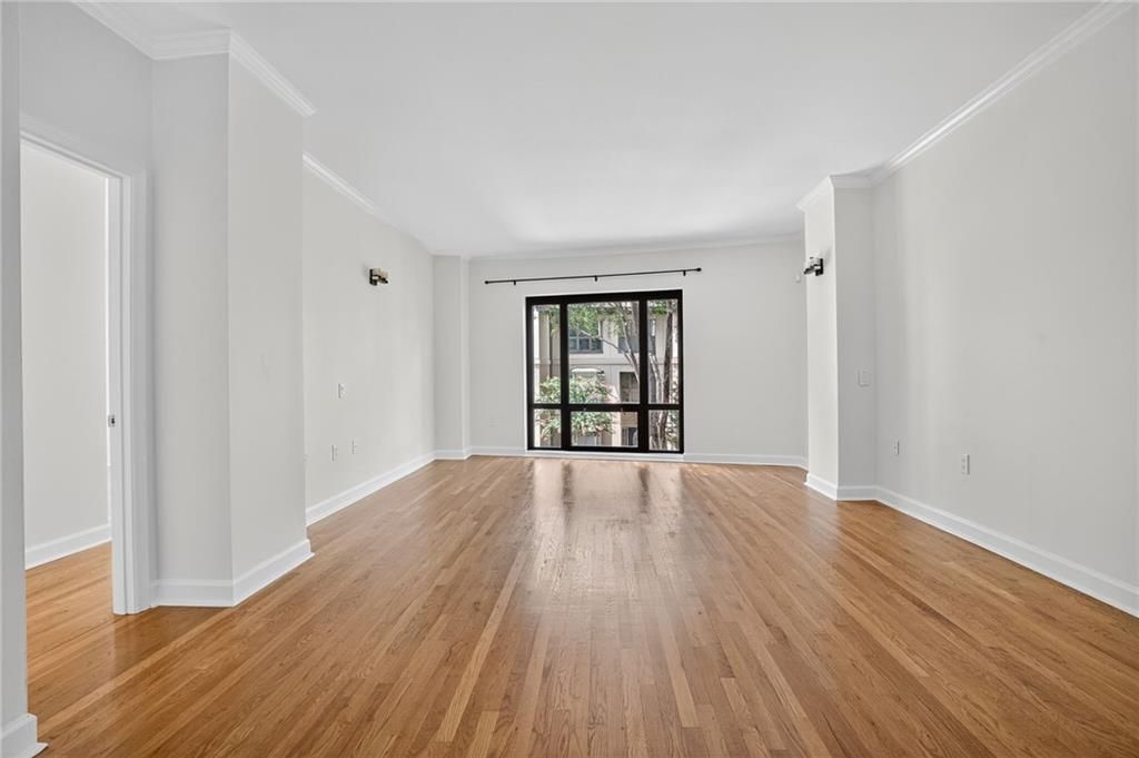 3475 Oak Valley NE Road 250, Atlanta, GA 30326