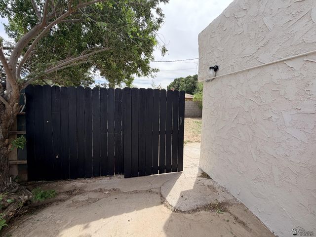 2615 W 4 St, Yuma, AZ 85364