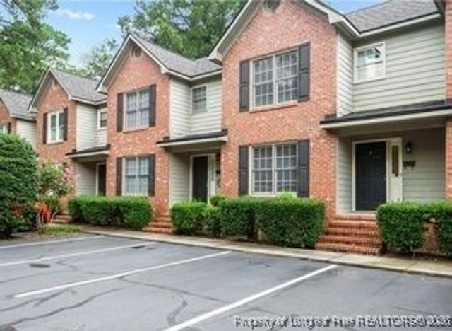 102 Brett Court, Fayetteville, NC 28305