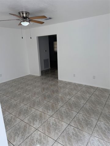 843 Regal Street, Houston, TX 77034