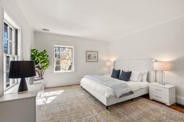 189 Clinton Rd, Brookline, MA 02445