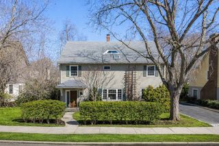 189 Clinton Rd, Brookline, MA 02445