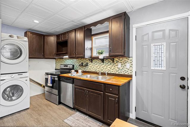 28980 Dawson Street, Garden City, MI 48135