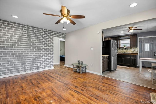 28980 Dawson Street, Garden City, MI 48135