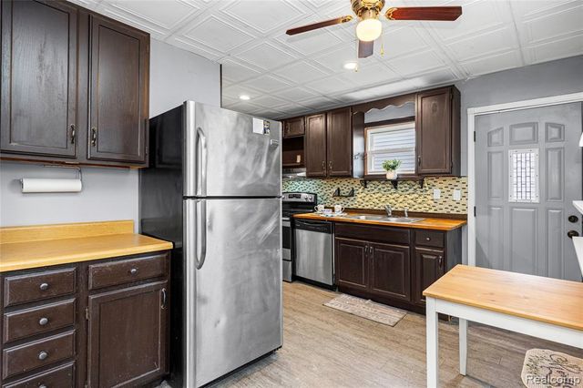 28980 Dawson Street, Garden City, MI 48135