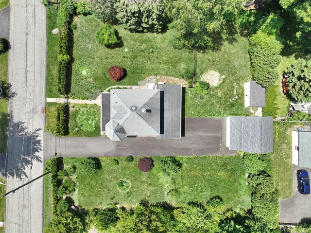 12 Pacific Avenue, Nanuet, NY 10954