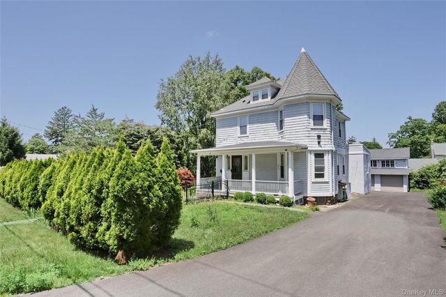 12 Pacific Avenue, Nanuet, NY 10954