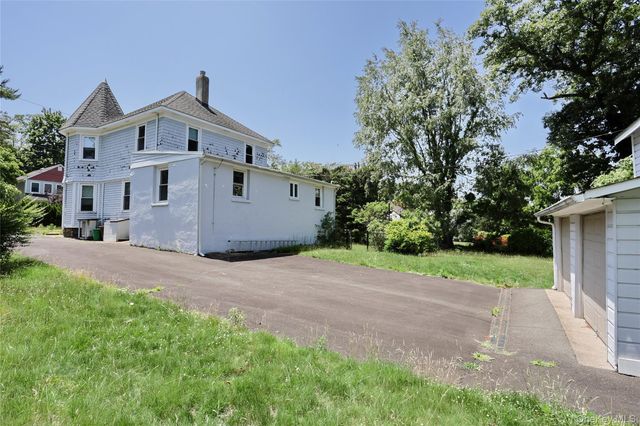 12 Pacific Avenue, Nanuet, NY 10954