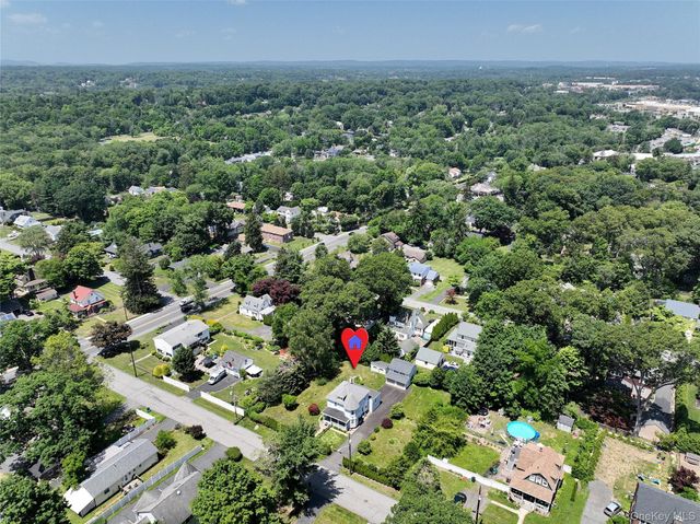 12 Pacific Avenue, Nanuet, NY 10954