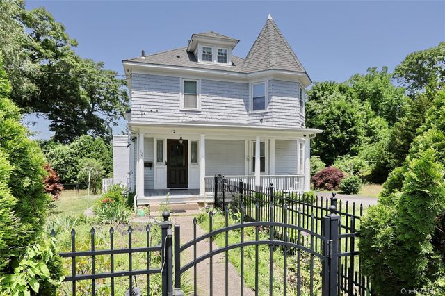 12 Pacific Avenue, Nanuet, NY 10954