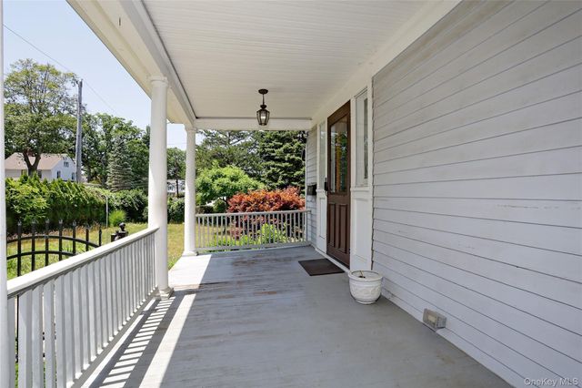 12 Pacific Avenue, Nanuet, NY 10954